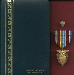 Defense Logistics Agency Superior Civilian Service Award medal cased set with lapel pin
